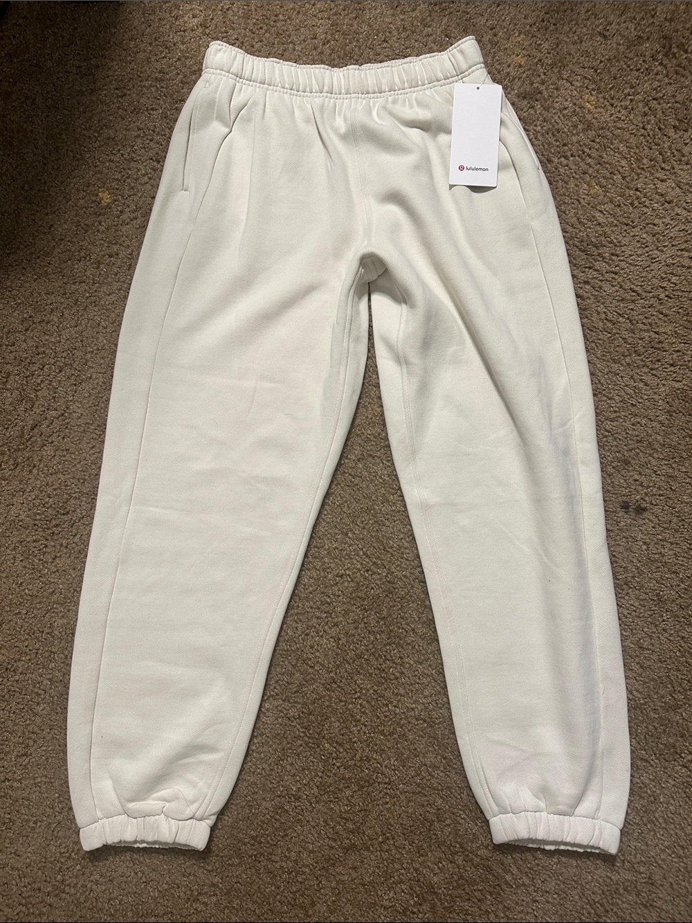 lululemon Scuba Mid-Rise Oversized Jogger
Regular - Size Medium